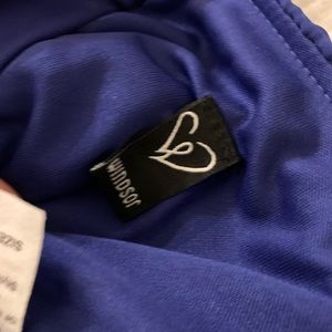 Women’s strapless short dress